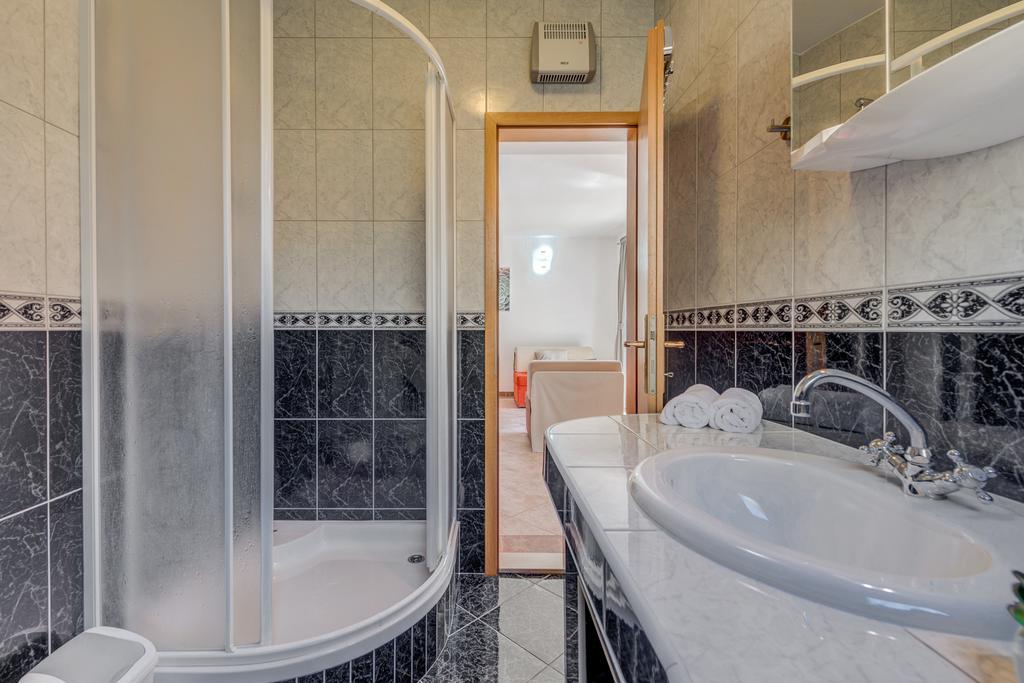 Holiday Home Mirna Vala Sevid Exterior foto