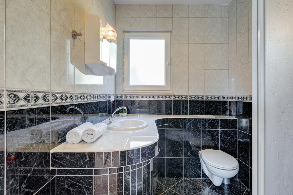 Holiday Home Mirna Vala Sevid Exterior foto