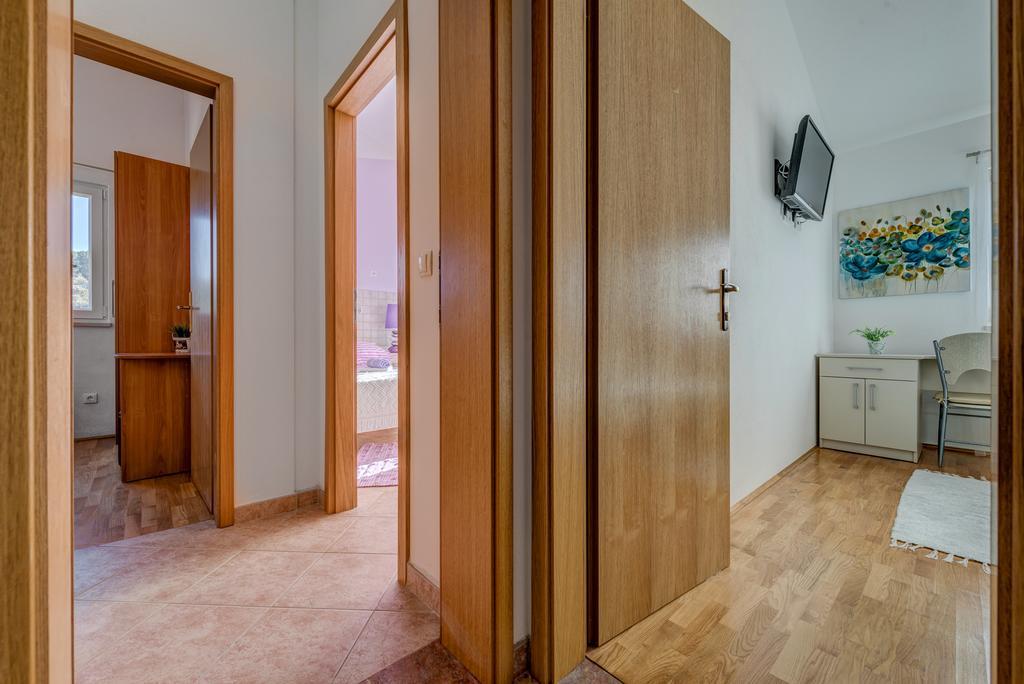 Holiday Home Mirna Vala Sevid Exterior foto